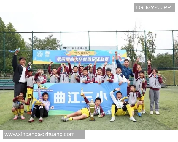 广州足球队与北京足球队赛后复盘分析双方战术意识与表现差异