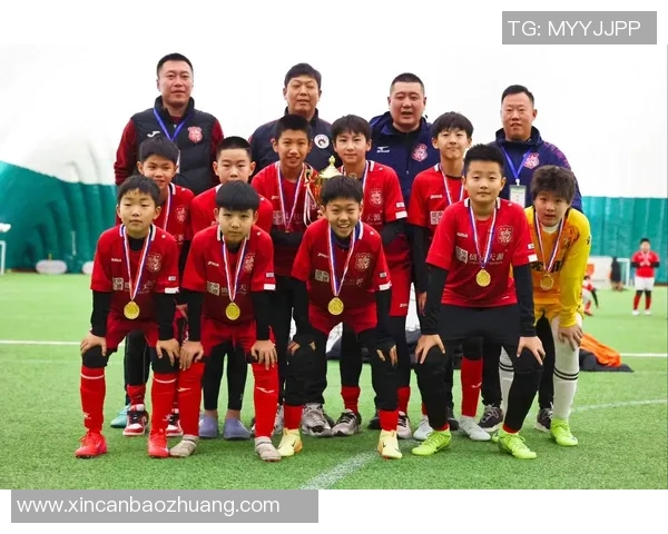 足球明星拼图全景展示让你领略足球魅力与激情的完美结合 足球明星拼图全景展示让你领略足球魅力与激情的完美结合